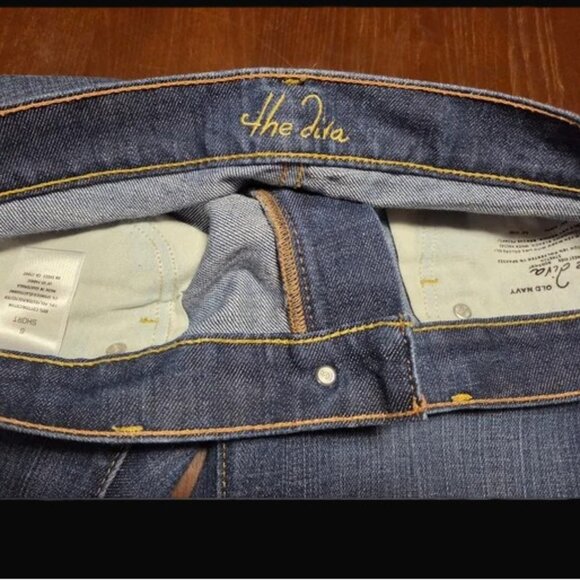 Old Navy The Diva Low Boot Cut Jeans Size 6 Short - Picture 4 of 4